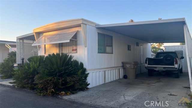 4000 N Chester #18, Bakersfield, CA, 93308 4000 N Chester #18, Bakersfield, CA, 93308