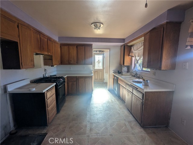 Detail Gallery Image 5 of 20 For 1545 Washington Ave, Pomona,  CA 91767 - 3 Beds | 2 Baths