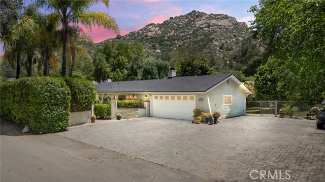 2458 Fawn Creek Lane, Escondido, California 92026, 3 Bedrooms Bedrooms, ,2 BathroomsBathrooms,Residential,For Sale,Fawn Creek Lane,SW24110804