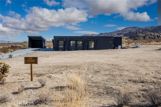 6991 Mount Lassen Avenue, Joshua Tree, California 92252, 3 Bedrooms Bedrooms, ,3 BathroomsBathrooms,Residential Lease,For Rent,6991 Mount Lassen Avenue,CRJT25013170