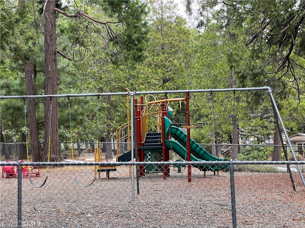 https://media.crmls.org/medias/025f042f-d502-4fd7-970e-bc6b792668ae.jpg?preset=X-Large