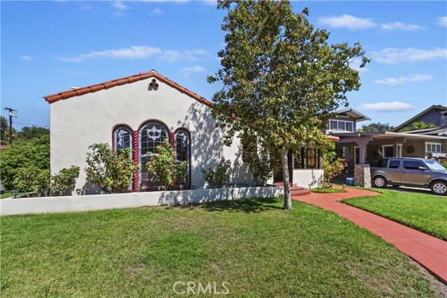 Detail Gallery Image 4 of 39 For 125 E H St, Ontario,  CA 91764 - 4 Beds | 2 Baths