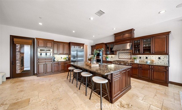 Detail Gallery Image 11 of 75 For 4111 Cortona Ct, Yorba Linda,  CA 92886 - 6 Beds | 5/1 Baths