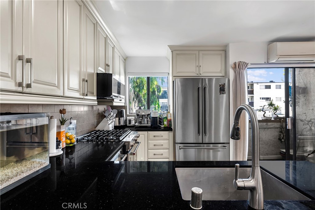 MLS #SR26002317 image #5