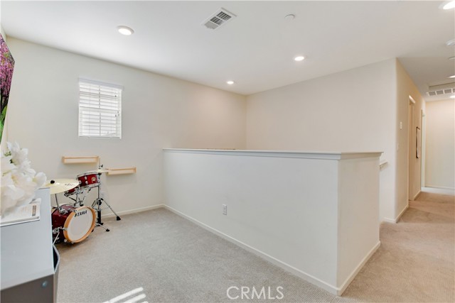 Detail Gallery Image 26 of 64 For 16276 Valley Oak Ln, Fontana,  CA 92336 - 3 Beds | 2/1 Baths