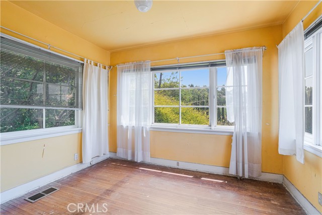 Detail Gallery Image 16 of 25 For 1224 Oberlin Dr, Glendale,  CA 91205 - 1 Beds | 1 Baths