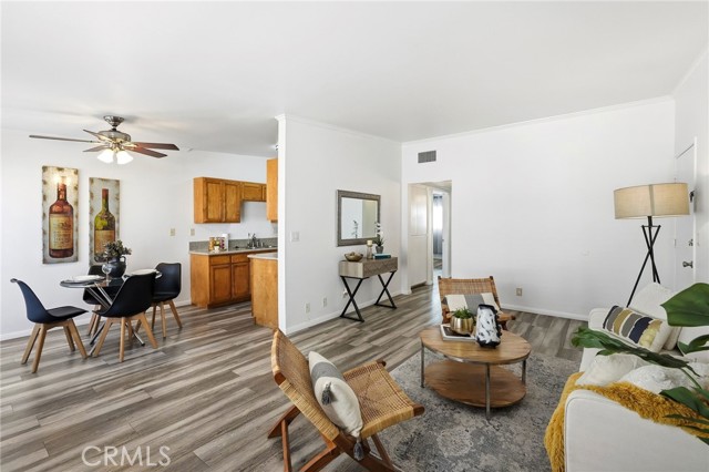 Detail Gallery Image 9 of 28 For 9900 Jordan Ave #62,  Chatsworth,  CA 91311 - 2 Beds | 2 Baths