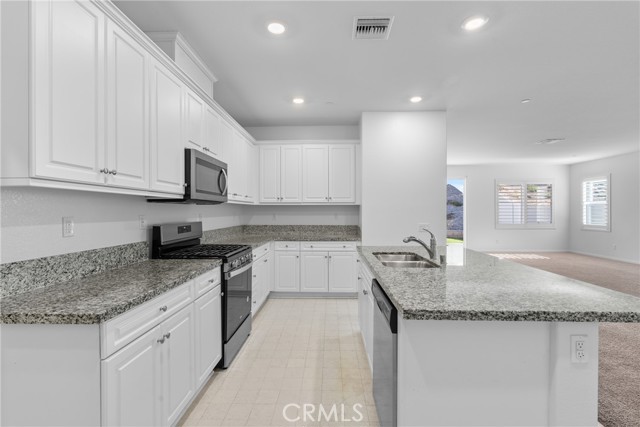 7640 Sweet Ranch Circle, Riverside CA: https://media.crmls.org/medias/02610c1b-d43c-4e8b-b731-4e2175967dc0.jpg
