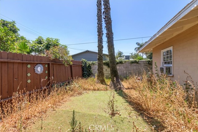 18713 Vanowen Street, Reseda CA: https://media.crmls.org/medias/02618585-05ba-417d-b4e0-f8baaa4349cc.jpg