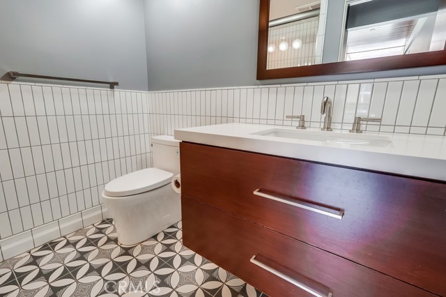 6715 E Ocean Boulevard, Long Beach CA: https://media.crmls.org/medias/0261aa25-9c05-4110-8314-5e01f14de0fe.jpg