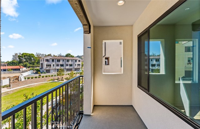 4 Bed Home for Sale in Burbank, California