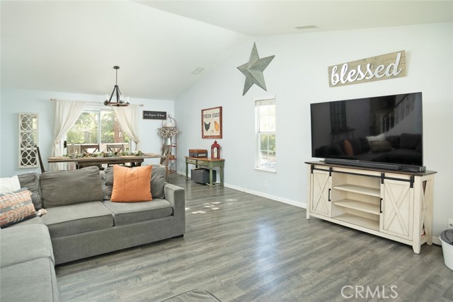 Detail Gallery Image 9 of 52 For 1395 Banning Park Dr, Chico,  CA 95928 - 4 Beds | 2/1 Baths