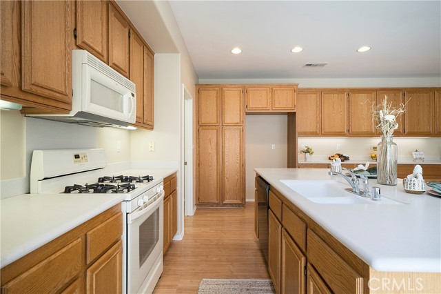 Detail Gallery Image 16 of 30 For 8085 Carnoustie Ave, Hemet,  CA 92545 - 2 Beds | 2 Baths