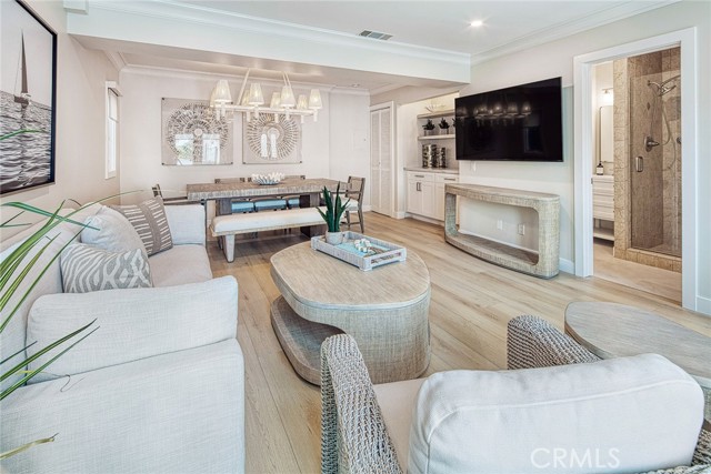 Detail Gallery Image 10 of 40 For 410 Acacia, Corona Del Mar,  CA 92625 - 2 Beds | 2 Baths