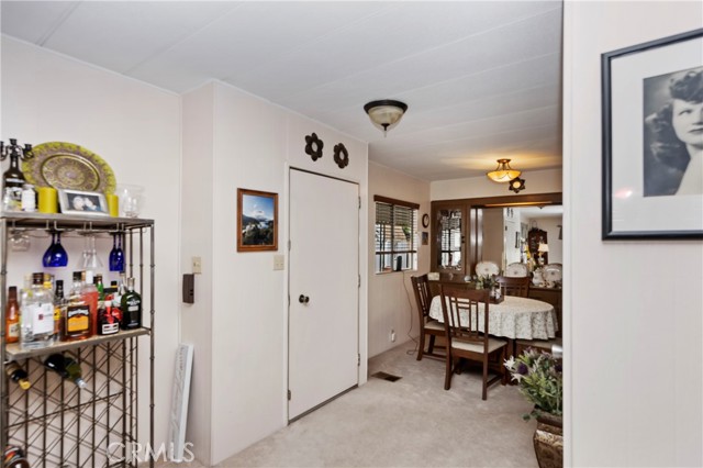 Detail Gallery Image 9 of 40 For 1398 Rainbrook Way, Corona,  CA 92882 - 2 Beds | 2 Baths