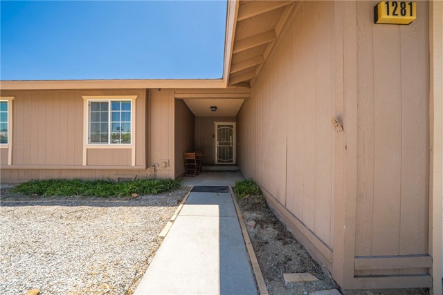 1281 Leslie Drive, Hemet CA: https://media.crmls.org/medias/0264d935-82c4-411d-878c-28bfce66b6fa.jpg