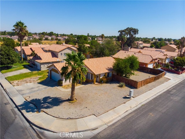 Detail Gallery Image 9 of 22 For 43804 5th St, Lancaster,  CA 93535 - 3 Beds | 2 Baths