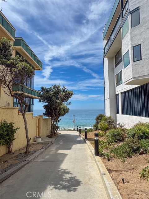 Detail Gallery Image 36 of 40 For 575 Esplanade #102,  Redondo Beach,  CA 90277 - 3 Beds | 2 Baths