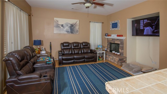 Detail Gallery Image 12 of 31 For 34088 Castle Pines, Yucaipa,  CA 92399 - 4 Beds | 3/1 Baths