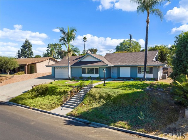 Detail Gallery Image 1 of 1 For 4035 Cedar Ave, Norco,  CA 92860 - 3 Beds | 2 Baths