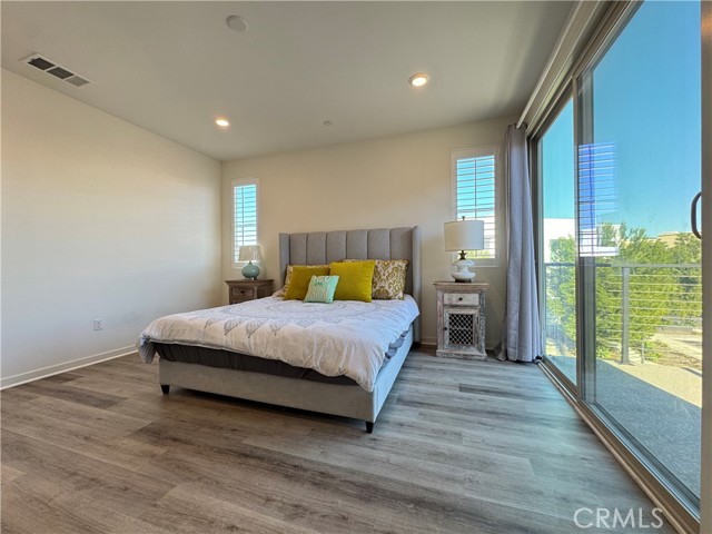 Detail Gallery Image 19 of 43 For 129 Cadence, Irvine,  CA 92618 - 3 Beds | 3/1 Baths