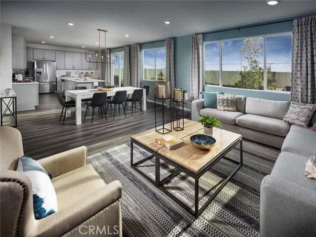 Detail Gallery Image 5 of 15 For 19524 Hanging Rock Rd, Lake Elsinore,  CA 92532 - 4 Beds | 3 Baths
