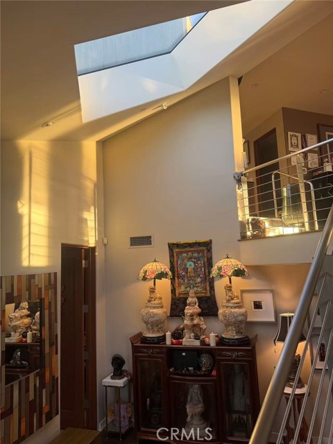 Detail Gallery Image 3 of 29 For 988 Acapulco, Laguna Beach,  CA 92651 - 4 Beds | 3/1 Baths