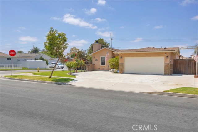 Detail Gallery Image 2 of 31 For 1521 S Dallas Dr, Anaheim,  CA 92804 - 3 Beds | 2/1 Baths