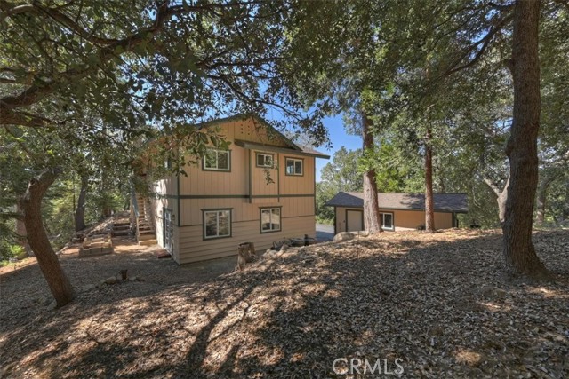 815 Chamois, Crestline, CA 92325