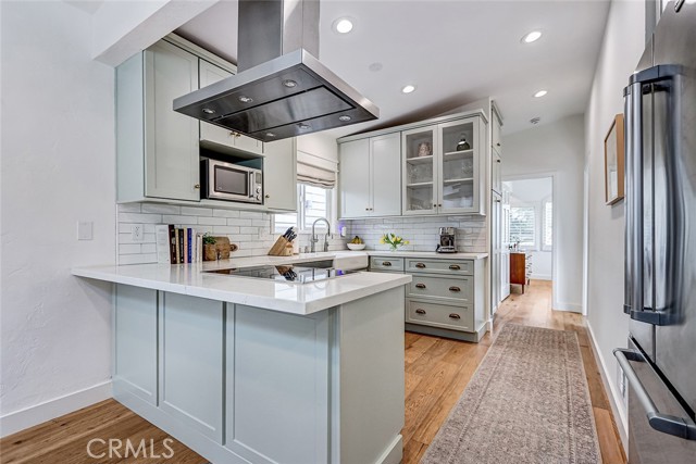 3211 Valley, Manhattan Beach, California 90266, 4 Bedrooms Bedrooms, ,2 BathroomsBathrooms,Residential,For Sale,Valley,SB26074222