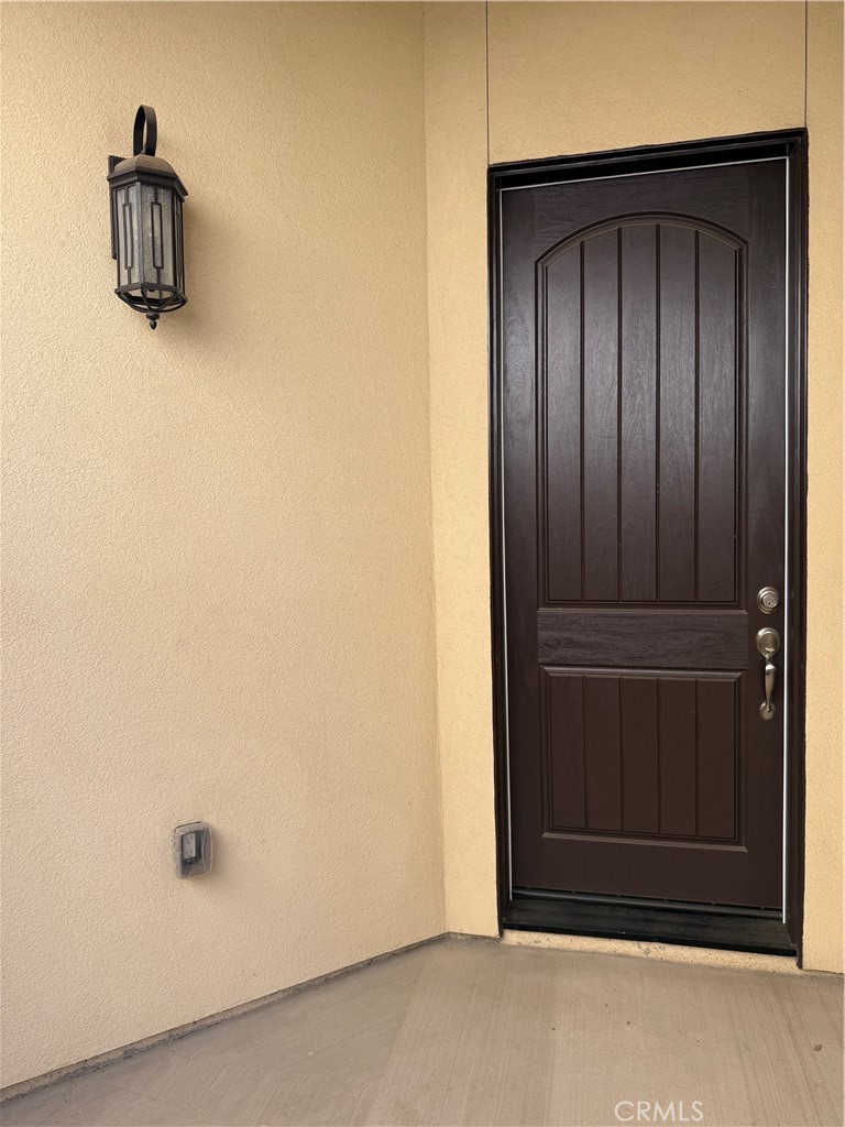 https://media.crmls.org/medias/0268fb9b-7774-421d-908d-e30cb82cc1b8.jpg?preset=X-Large