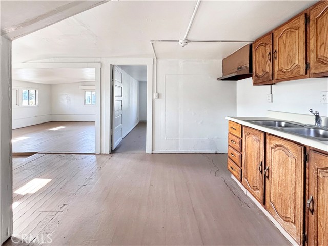 Detail Gallery Image 12 of 29 For 614 W 60th St, Los Angeles,  CA 90044 - – Beds | – Baths