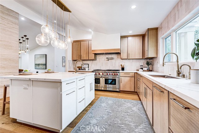 Detail Gallery Image 17 of 38 For 2229 Thorley Pl, Palos Verdes Estates,  CA 90274 - 4 Beds | 4/1 Baths