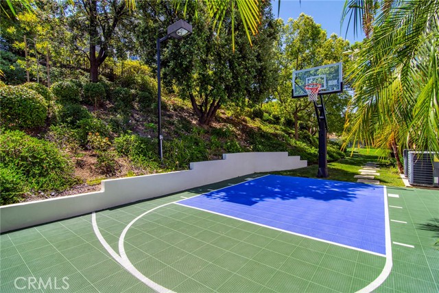 Detail Gallery Image 46 of 50 For 3941 Rock Hampton Dr, Tarzana,  CA 91356 - 5 Beds | 3 Baths