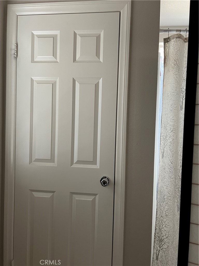 https://media.crmls.org/medias/026ac484-737c-4075-8162-7aedb494e32b.jpg?preset=X-Large