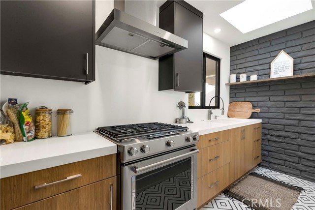 Detail Gallery Image 35 of 75 For 2720 Pebble, Corona Del Mar,  CA 92625 - 5 Beds | 4/1 Baths