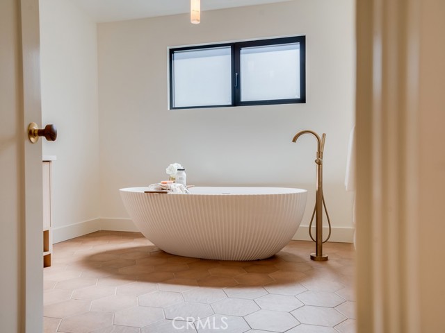 Detail Gallery Image 53 of 68 For 11911 Hartsook, Valley Village,  CA 91607 - 5 Beds | 4 Baths