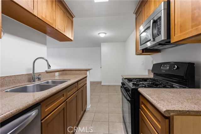 20327 Saticoy Street, 102 photo 6