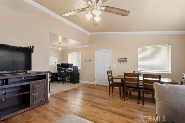 Detail Gallery Image 9 of 44 For 170 Artesia, Chico,  CA 95973 - 3 Beds | 2 Baths