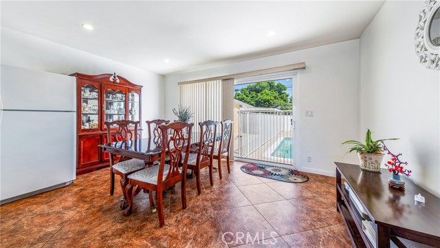 16053 Devonshire Street, Granada Hills CA: https://media.crmls.org/medias/026b4efc-0632-473d-bd38-f22ce407f652.jpg