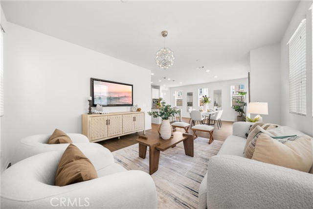 333 Calle Elegante, Lake Forest CA: https://media.crmls.org/medias/026b7f0f-3dd3-4863-877c-f750b53ddaa6.jpg