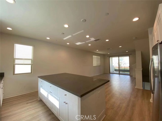143 Frame, Irvine CA: https://media.crmls.org/medias/026bef78-6903-4e54-9de1-81ba2430f7cc.jpg