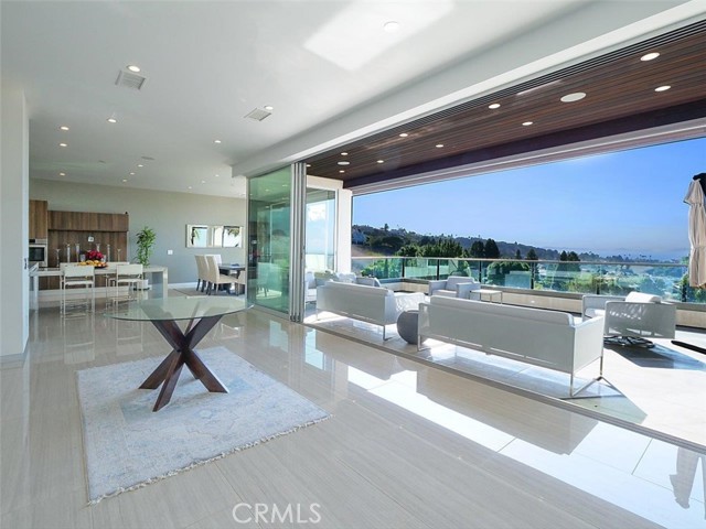 1356 Via Romero, Palos Verdes Estates CA: https://media.crmls.org/medias/026c64e0-826c-468b-bd53-82bd0992a935.jpg