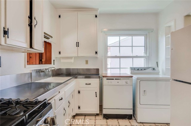 Detail Gallery Image 12 of 33 For 2912 Allred, Lakewood,  CA 90712 - 2 Beds | 1 Baths