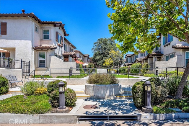 Detail Gallery Image 2 of 27 For 154 via Katrina, Newbury Park,  CA 91320 - 2 Beds | 2/1 Baths