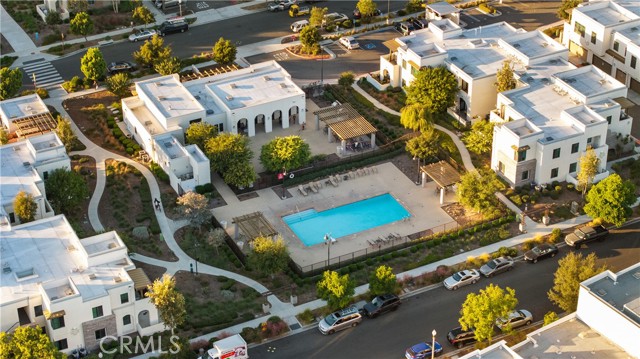 Detail Gallery Image 4 of 49 For 284 Harringay, Irvine,  CA 92618 - 4 Beds | 3 Baths
