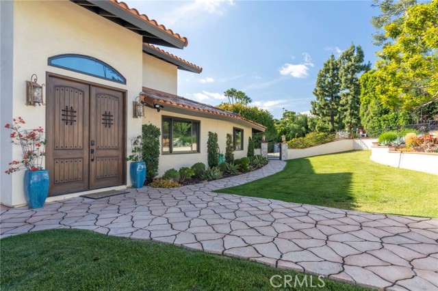 Detail Gallery Image 5 of 55 For 2142 Liane Ln, North Tustin,  CA 92705 - 5 Beds | 4/1 Baths