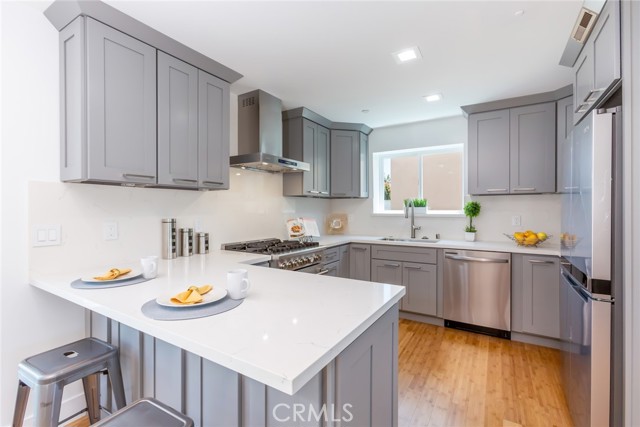 18306 Grevillea Avenue, Redondo Beach, California 90278, 3 Bedrooms Bedrooms, ,Residential,Sold,Grevillea,SB22090777