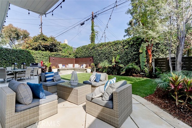 2408 Walnut Avenue, Manhattan Beach, California 90266, 5 Bedrooms Bedrooms, ,3 BathroomsBathrooms,Residential,Sold,Walnut,SB21207694