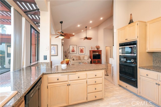 Detail Gallery Image 16 of 47 For 1750 Century Ave, Riverside,  CA 92506 - 4 Beds | 2 Baths